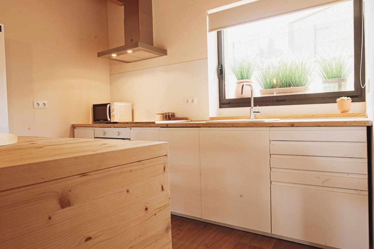 Casa Diana - B - By Lohodihomes Sant Jordi Desvalls Exteriör bild